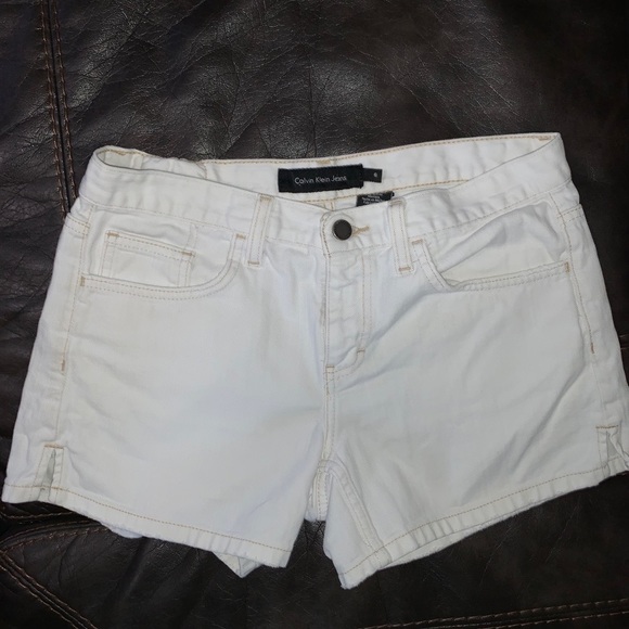 Calvin Klein jean shorts - Picture 2 of 9